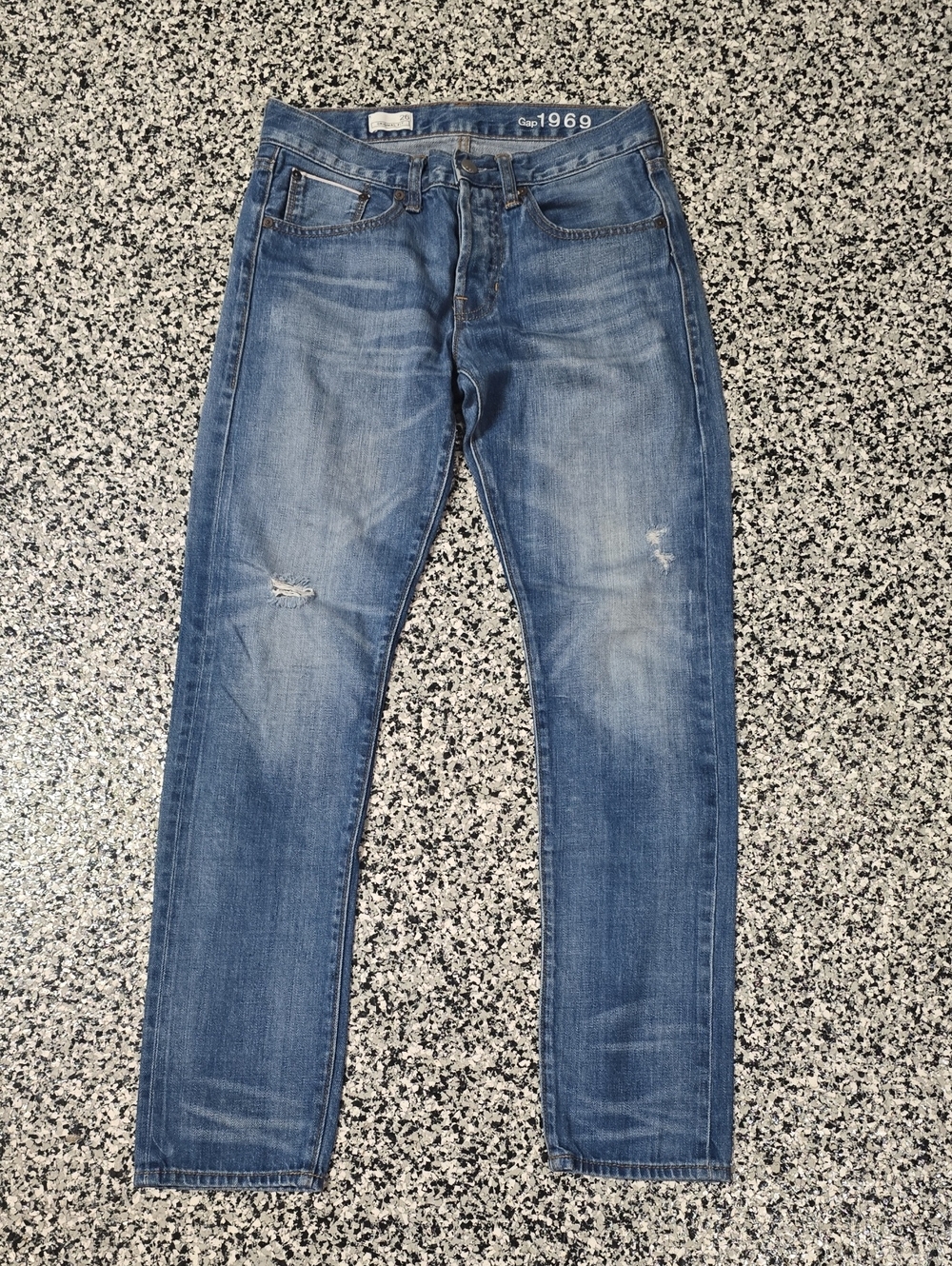 GAP Men’s Faded Blue Slim Straight Jeans